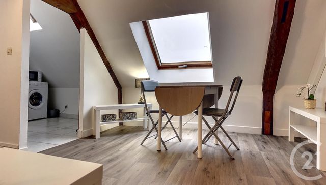 Appartement F2 &agrave; louer - 2 pi&egrave;ces - 16,30 m2 - Bonnelles - 78 - ILE-DE-FRANCE