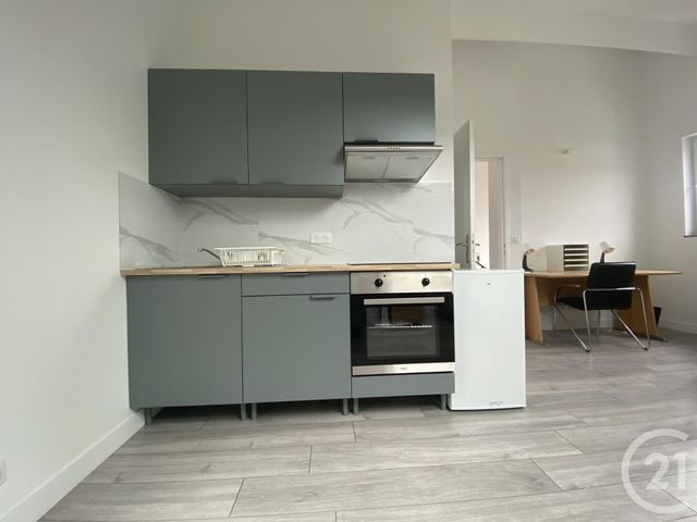 Appartement F1 &agrave; louer - 1 pi&egrave;ce - 25,30 m2 - Palaiseau - 91 - ILE-DE-FRANCE