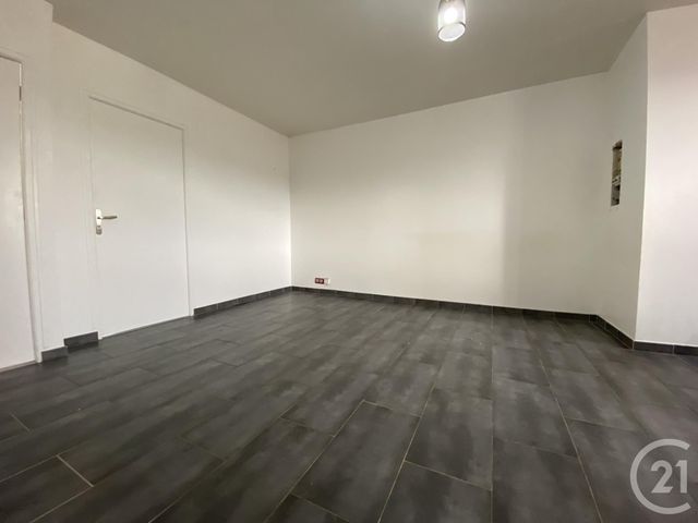 Appartement F3 &agrave; louer - 3 pi&egrave;ces - 57,06 m2 - St Arnoult En Yvelines - 78 - ILE-DE-FRANCE