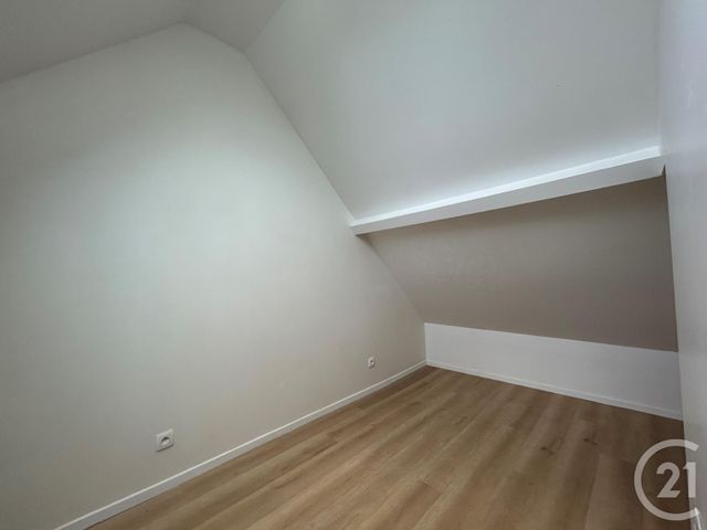 Appartement Duplex &agrave; louer - 3 pi&egrave;ces - 45,07 m2 - Bullion - 78 - ILE-DE-FRANCE