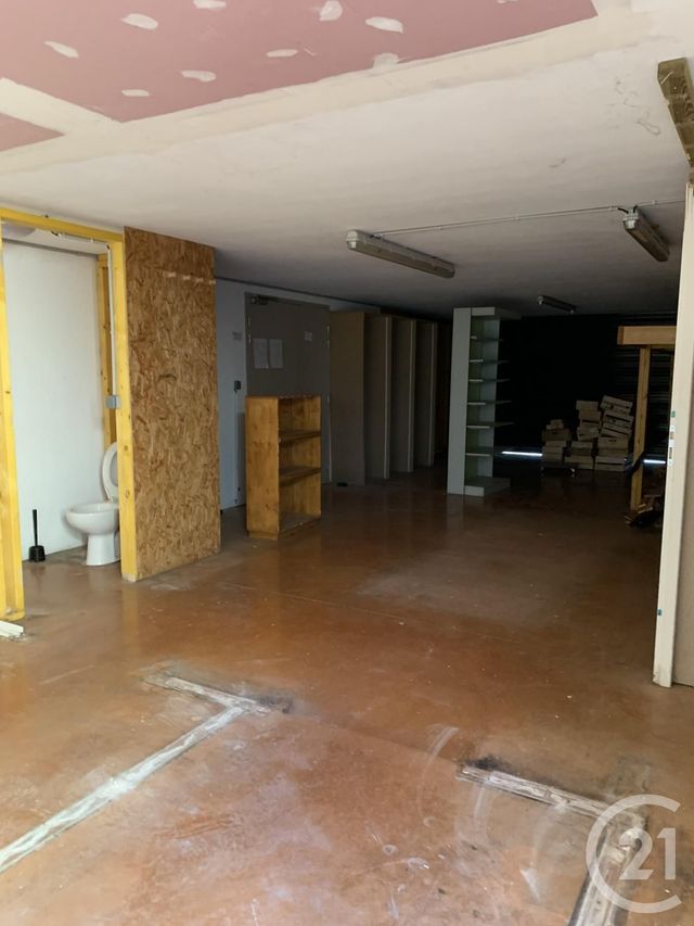 Local commercial à louer - 400.0 m2 - 34 - Herault