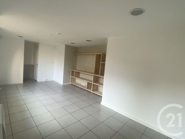 Appartement Local à louer - 1 pièce - 25 m2 - Clermont L Herault - 34 - LANGUEDOC-ROUSSILLON