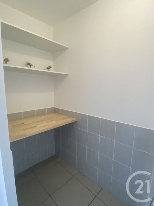 Appartement Local à louer - 1 pièce - 25 m2 - Clermont L Herault - 34 - LANGUEDOC-ROUSSILLON