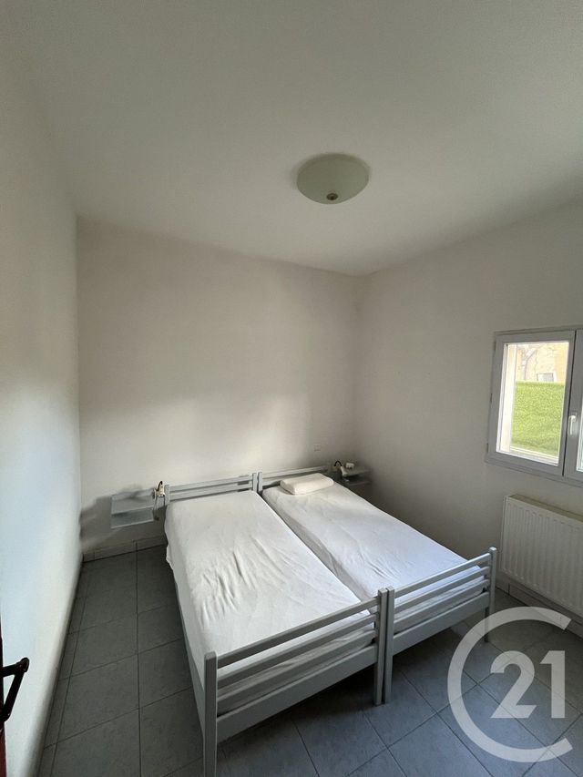 Appartement F4 &agrave; louer - 4 pi&egrave;ces - 100 m2 - Lodeve - 34 - LANGUEDOC-ROUSSILLON