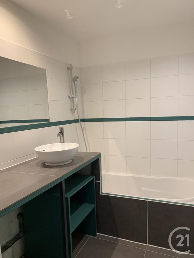 Appartement F3 à louer - 3 pièces - 50 m2 - Nebian - 34 - LANGUEDOC-ROUSSILLON