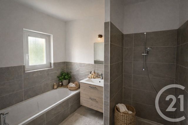 Appartement F4 &agrave; louer - 4 pi&egrave;ces - 100 m2 - St Pargoire - 34 - LANGUEDOC-ROUSSILLON