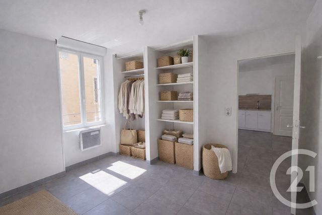 Appartement F3 &agrave; louer - 3 pi&egrave;ces - 40 m2 - Bedarieux - 34 - LANGUEDOC-ROUSSILLON