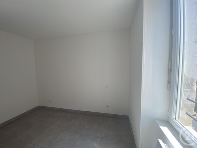 Appartement F3 &agrave; louer - 3 pi&egrave;ces - 40 m2 - Bedarieux - 34 - LANGUEDOC-ROUSSILLON