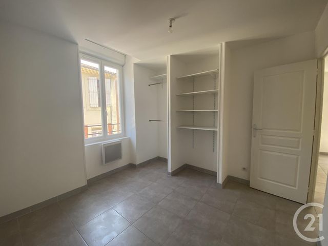 Appartement F3 &agrave; louer - 3 pi&egrave;ces - 40 m2 - Bedarieux - 34 - LANGUEDOC-ROUSSILLON
