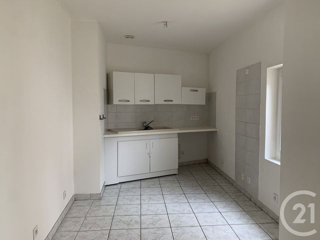 Maison &agrave; louer - 3 pi&egrave;ces - 63,87 m2 - Adissan - 34 - LANGUEDOC-ROUSSILLON