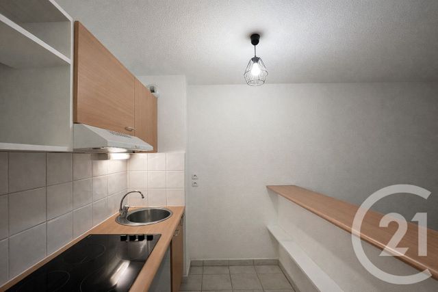 Appartement &agrave; louer - 2 pi&egrave;ces - 31,18 m2 - Clermont L Herault - 34 - LANGUEDOC-ROUSSILLON