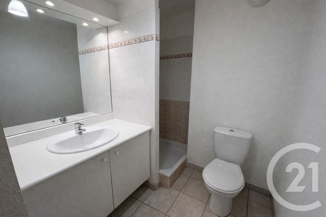 Appartement &agrave; louer - 2 pi&egrave;ces - 31,18 m2 - Clermont L Herault - 34 - LANGUEDOC-ROUSSILLON
