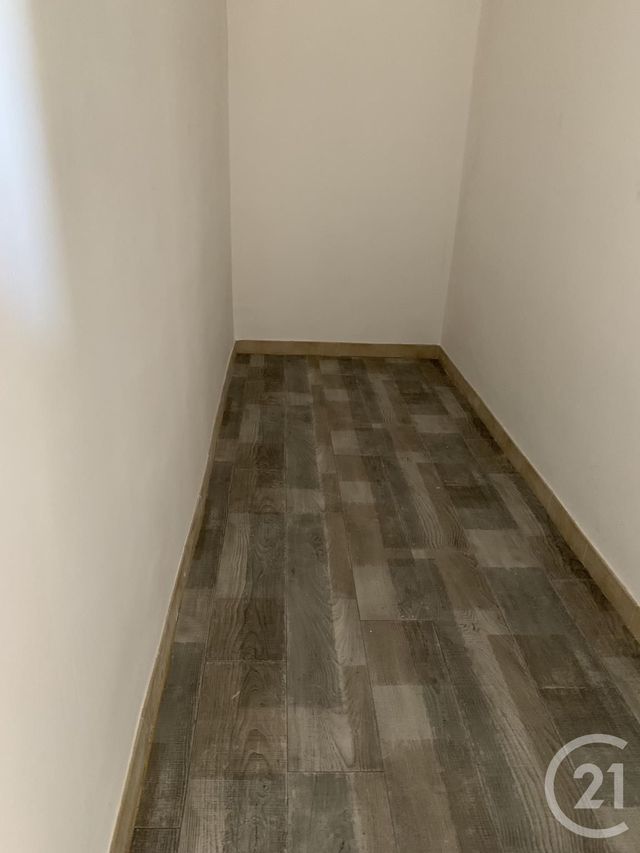 Appartement F4 &agrave; louer - 4 pi&egrave;ces - 120 m2 - Le Pouget - 34 - LANGUEDOC-ROUSSILLON