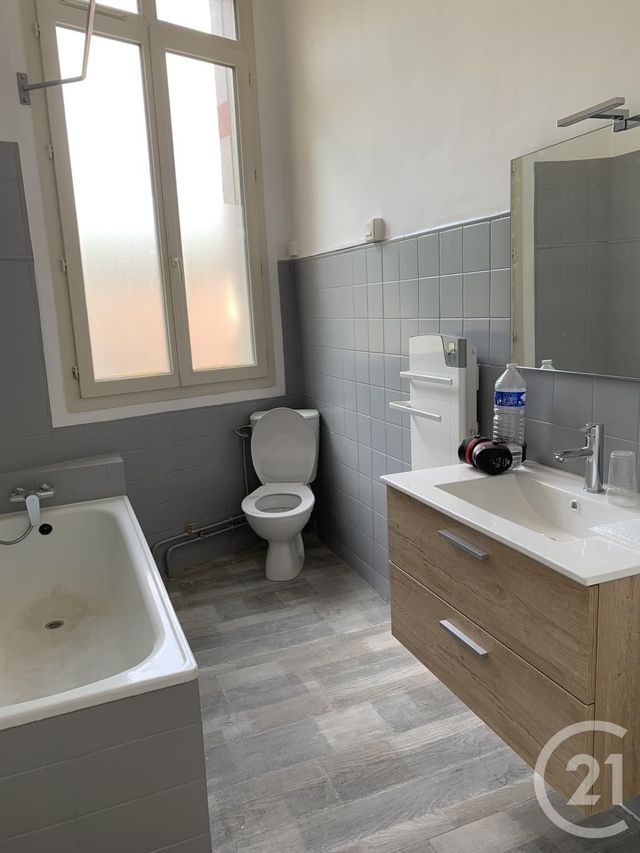 Appartement F4 &agrave; louer - 4 pi&egrave;ces - 120 m2 - Le Pouget - 34 - LANGUEDOC-ROUSSILLON