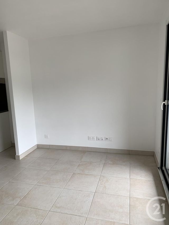 Appartement &agrave; louer - 2 pi&egrave;ces - 39,11 m2 - Clermont L Herault - 34 - LANGUEDOC-ROUSSILLON