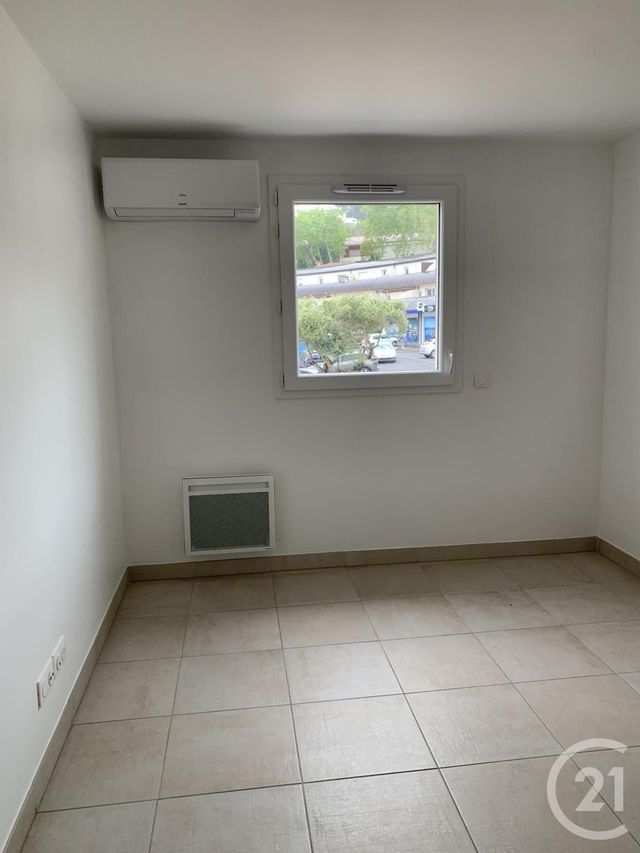 Appartement &agrave; louer - 2 pi&egrave;ces - 39,11 m2 - Clermont L Herault - 34 - LANGUEDOC-ROUSSILLON