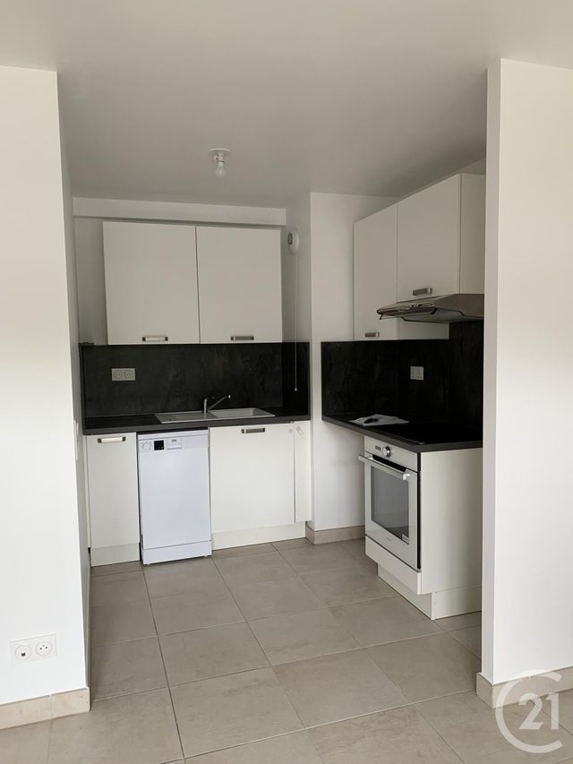 Appartement &agrave; louer - 2 pi&egrave;ces - 39,11 m2 - Clermont L Herault - 34 - LANGUEDOC-ROUSSILLON