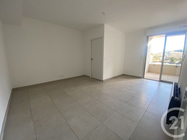 Appartement F2 &agrave; louer - 2 pi&egrave;ces - 45,30 m2 - Clermont L Herault - 34 - LANGUEDOC-ROUSSILLON