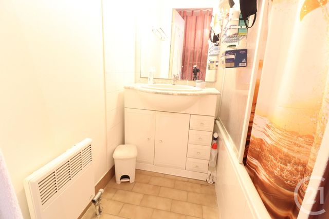 Appartement Studio Cabine à vendre - 1 pièce - 23,04 m2 - Frejus - 83 - PROVENCE-ALPES-COTE-D-AZUR