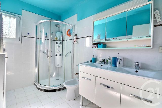 Maison à vendre - 4 pièces - 152,38 m2 - Frejus - 83 - PROVENCE-ALPES-COTE-D-AZUR