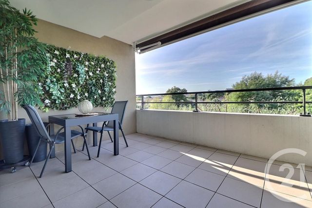Appartement T2 à vendre - 2 pièces - 50,60 m2 - Frejus - 83 - PROVENCE-ALPES-COTE-D-AZUR