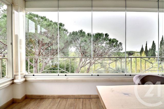 Appartement T2 à vendre - 2 pièces - 49,10 m2 - St Raphael - 83 - PROVENCE-ALPES-COTE-D-AZUR