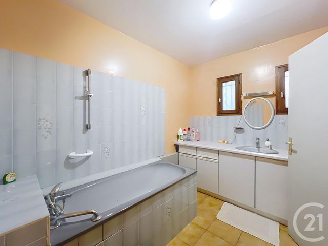 Maison à vendre - 4 pièces - 147,75 m2 - Roquebrune Sur Argens - 83 - PROVENCE-ALPES-COTE-D-AZUR