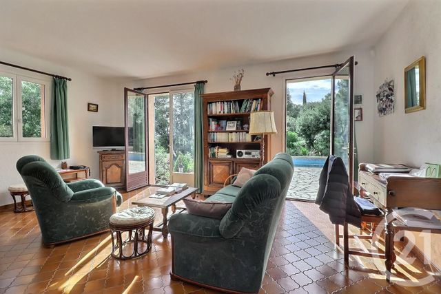 Maison à vendre - 6 pièces - 122,84 m2 - Roquebrune Sur Argens - 83 - PROVENCE-ALPES-COTE-D-AZUR