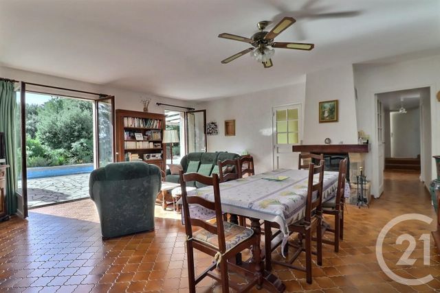 Maison à vendre - 6 pièces - 122,84 m2 - Roquebrune Sur Argens - 83 - PROVENCE-ALPES-COTE-D-AZUR