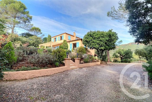 Maison à vendre - 6 pièces - 122,84 m2 - Roquebrune Sur Argens - 83 - PROVENCE-ALPES-COTE-D-AZUR