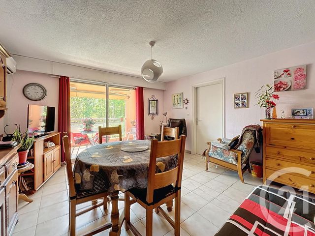 Appartement T2 à vendre - 2 pièces - 47,53 m2 - Frejus - 83 - PROVENCE-ALPES-COTE-D-AZUR