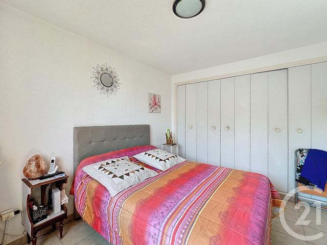 Appartement T2 à vendre - 2 pièces - 47,53 m2 - Frejus - 83 - PROVENCE-ALPES-COTE-D-AZUR