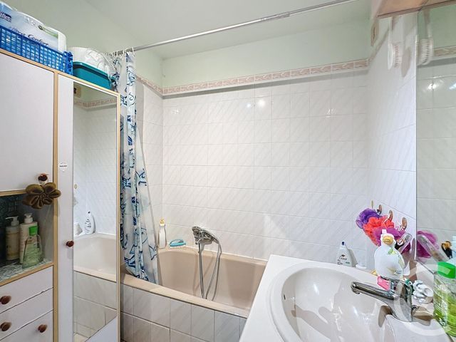 Appartement T2 à vendre - 2 pièces - 47,53 m2 - Frejus - 83 - PROVENCE-ALPES-COTE-D-AZUR