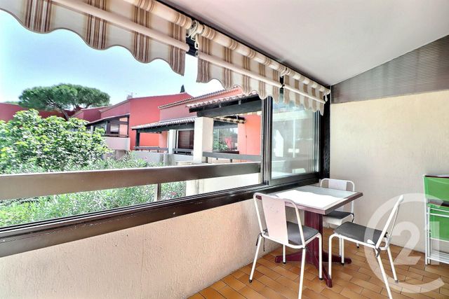 Appartement T3 à vendre - 3 pièces - 44 m2 - Frejus - 83 - PROVENCE-ALPES-COTE-D-AZUR