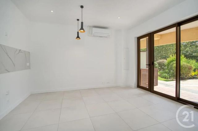 Appartement T3 &agrave; vendre - 3 pi&egrave;ces - 42,58 m2 - Frejus - 83 - PROVENCE-ALPES-COTE-D-AZUR