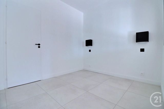 Appartement T2 à vendre - 2 pièces - 26,08 m2 - Frejus - 83 - PROVENCE-ALPES-COTE-D-AZUR