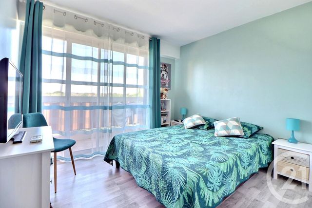 Appartement T3 à vendre - 3 pièces - 72 m2 - Frejus - 83 - PROVENCE-ALPES-COTE-D-AZUR