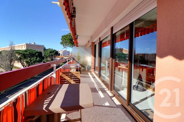 Appartement T3 à vendre - 3 pièces - 68,14 m2 - Frejus - 83 - PROVENCE-ALPES-COTE-D-AZUR