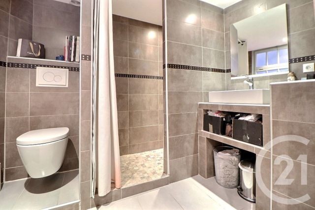 Appartement F3 à vendre - 3 pièces - 85,10 m2 - Frejus - 83 - PROVENCE-ALPES-COTE-D-AZUR