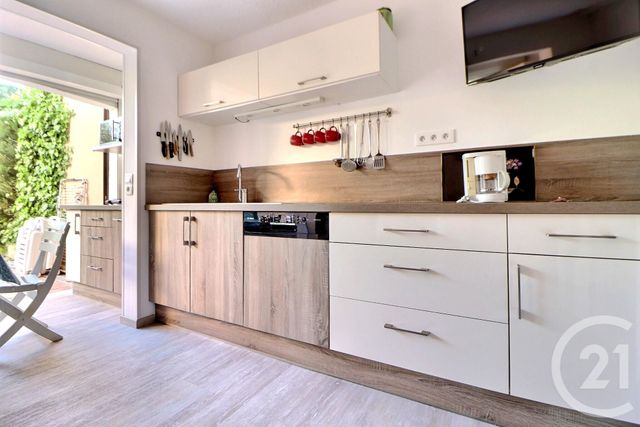 Appartement T2 à vendre - 2 pièces - 30,47 m2 - Frejus - 83 - PROVENCE-ALPES-COTE-D-AZUR