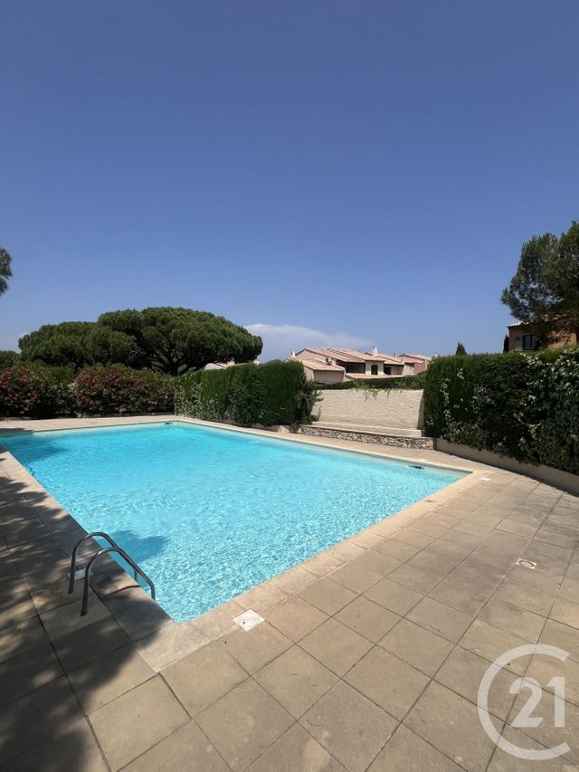 Appartement T2 à vendre - 2 pièces - 30,47 m2 - Frejus - 83 - PROVENCE-ALPES-COTE-D-AZUR