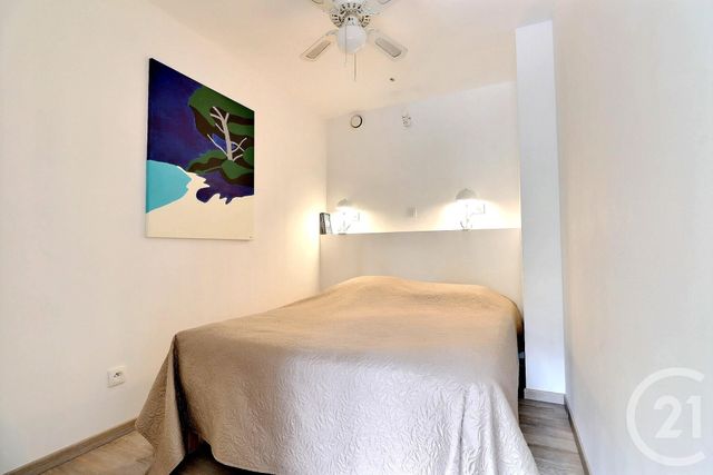 Appartement T2 à vendre - 2 pièces - 30,47 m2 - Frejus - 83 - PROVENCE-ALPES-COTE-D-AZUR