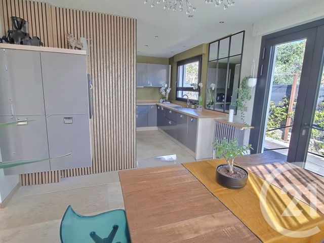 Maison à vendre - 6 pièces - 184 m2 - St Raphael - 83 - PROVENCE-ALPES-COTE-D-AZUR