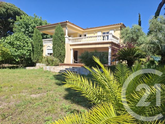 Maison à vendre - 6 pièces - 195 m2 - Frejus - 83 - PROVENCE-ALPES-COTE-D-AZUR