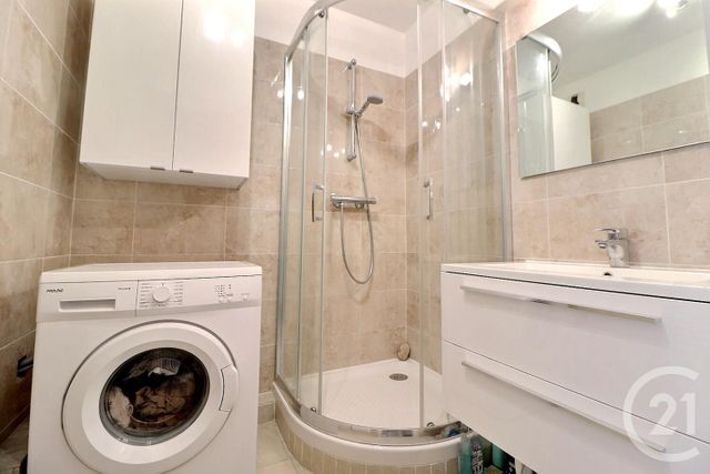 Appartement T2 à vendre - 2 pièces - 34,86 m2 - St Raphael - 83 - PROVENCE-ALPES-COTE-D-AZUR