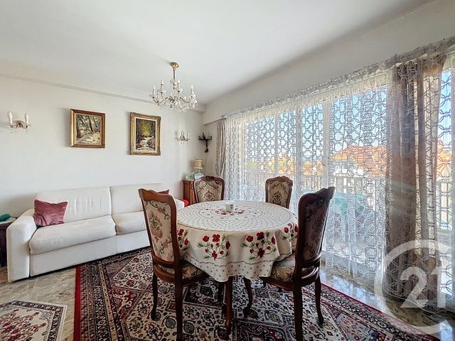 Appartement T3 à vendre - 3 pièces - 64,91 m2 - St Raphael - 83 - PROVENCE-ALPES-COTE-D-AZUR