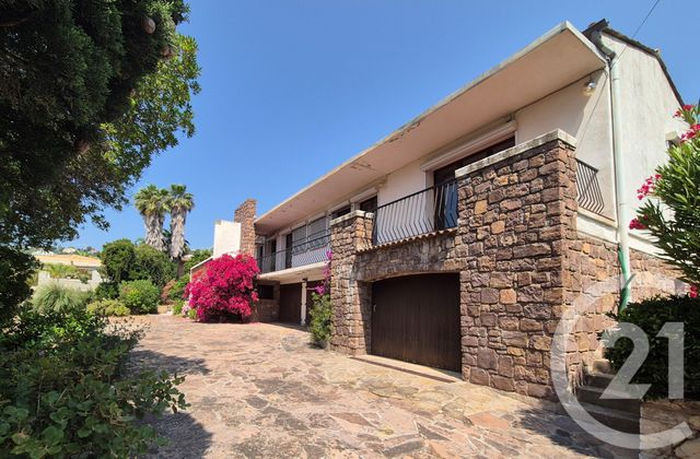 Maison &agrave; vendre - 7 pi&egrave;ces - 199,28 m2 - Roquebrune Sur Argens - 83 - PROVENCE-ALPES-COTE-D-AZUR