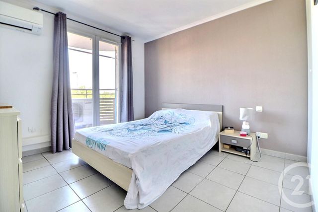 Appartement T3 à vendre - 3 pièces - 68 m2 - Frejus - 83 - PROVENCE-ALPES-COTE-D-AZUR