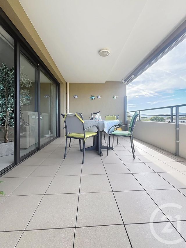 Appartement T2 à vendre - 2 pièces - 55,32 m2 - Frejus - 83 - PROVENCE-ALPES-COTE-D-AZUR