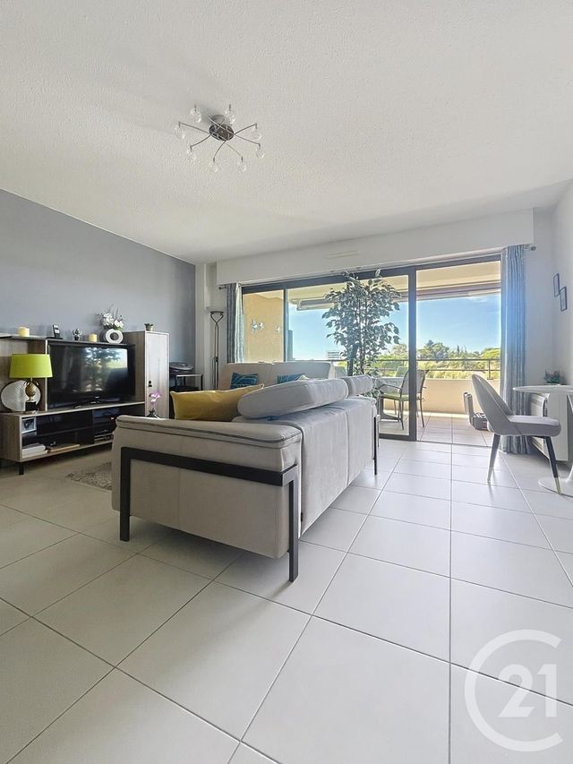 Appartement T2 à vendre - 2 pièces - 55,32 m2 - Frejus - 83 - PROVENCE-ALPES-COTE-D-AZUR